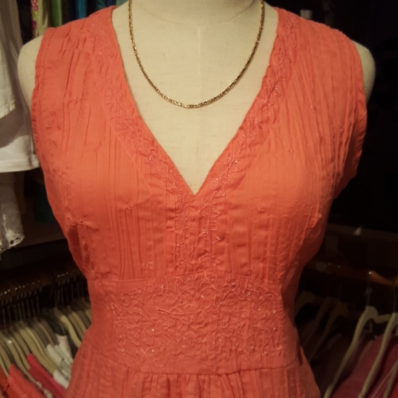 MYSTIQUE AURA PETITE ♡ Gorgeous Coral V Neck Embroidered Beaded Babydoll Top PS - Picture 6 of 14